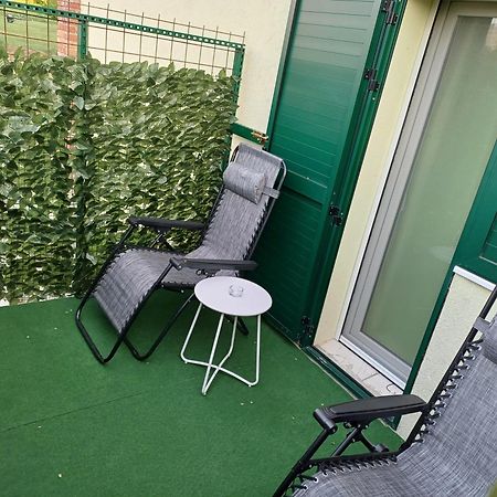 Guest House Slatki Snovi Книн Екстер'єр фото