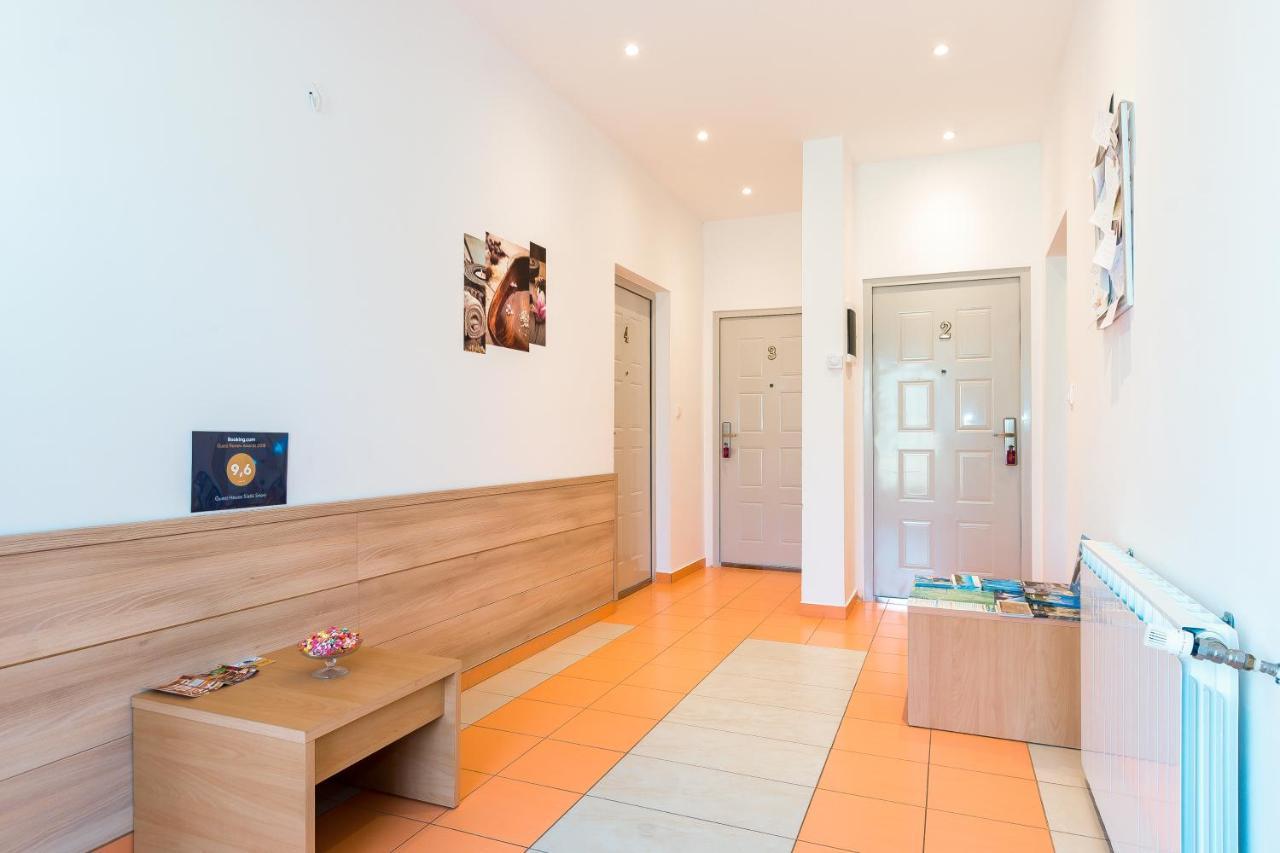 Guest House Slatki Snovi Книн Екстер'єр фото
