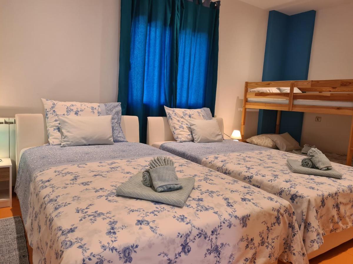 Guest House Slatki Snovi Книн Екстер'єр фото