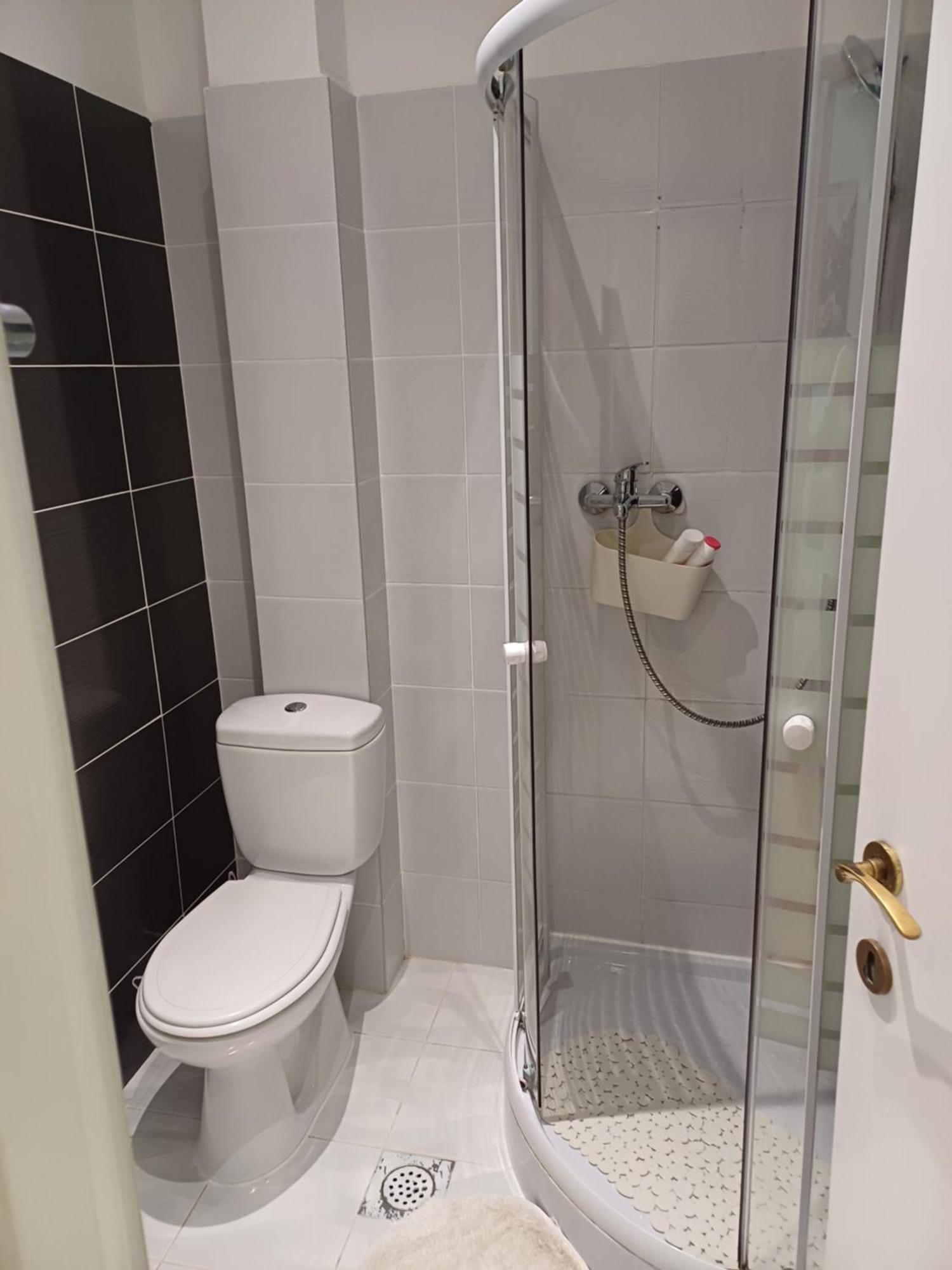 Guest House Slatki Snovi Книн Екстер'єр фото